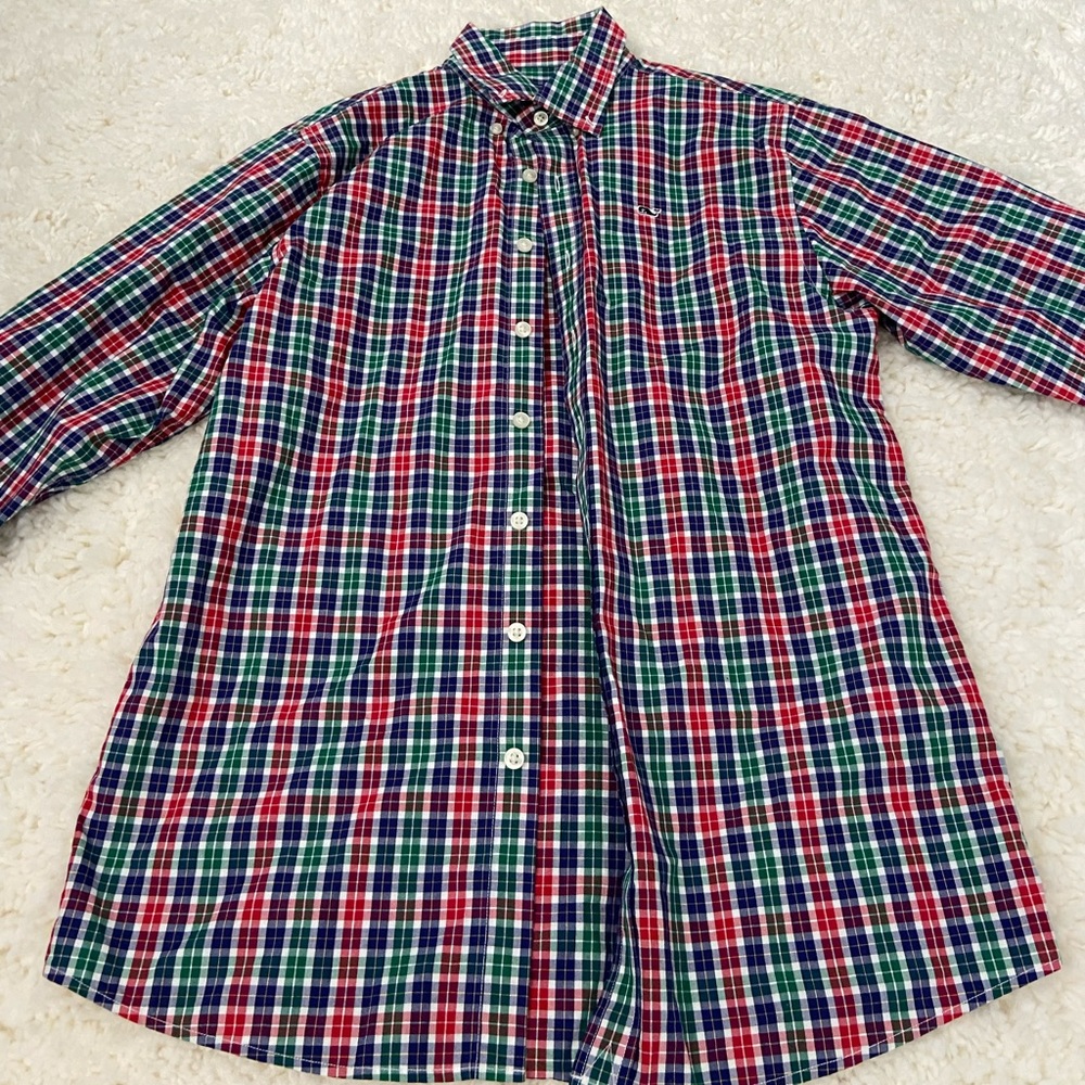 Long sleeve plaid button up shirt